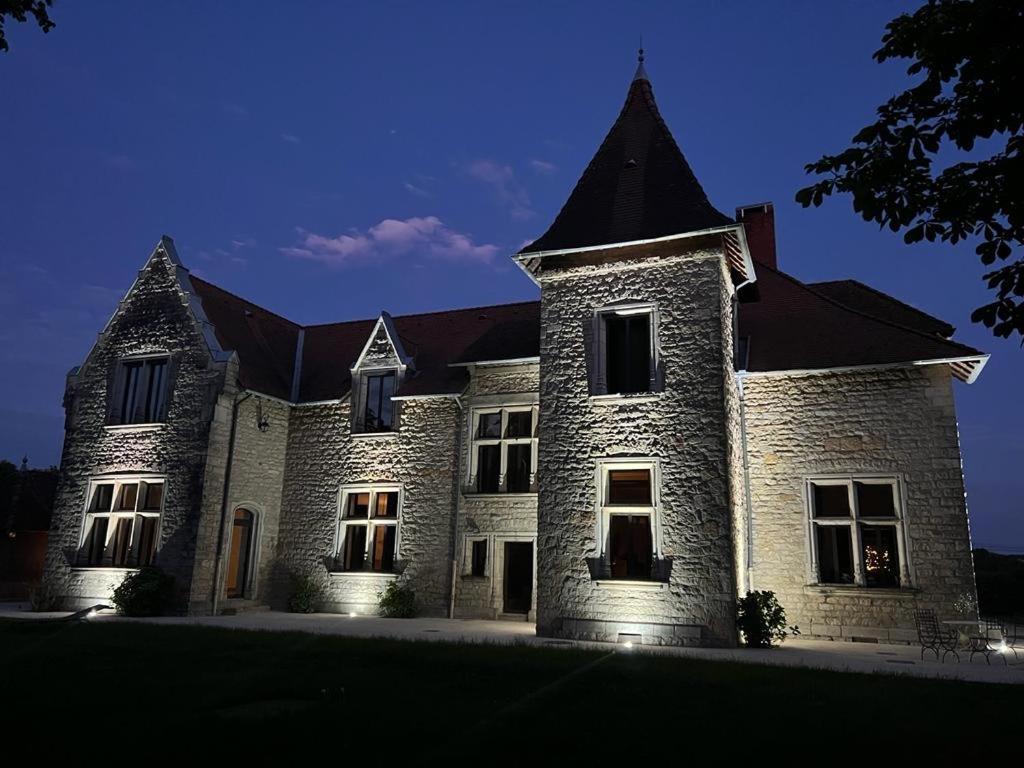 Chambres Au Chateau Du Mouillat Saint-Clair-de-la-Tour Eksteriør bilde