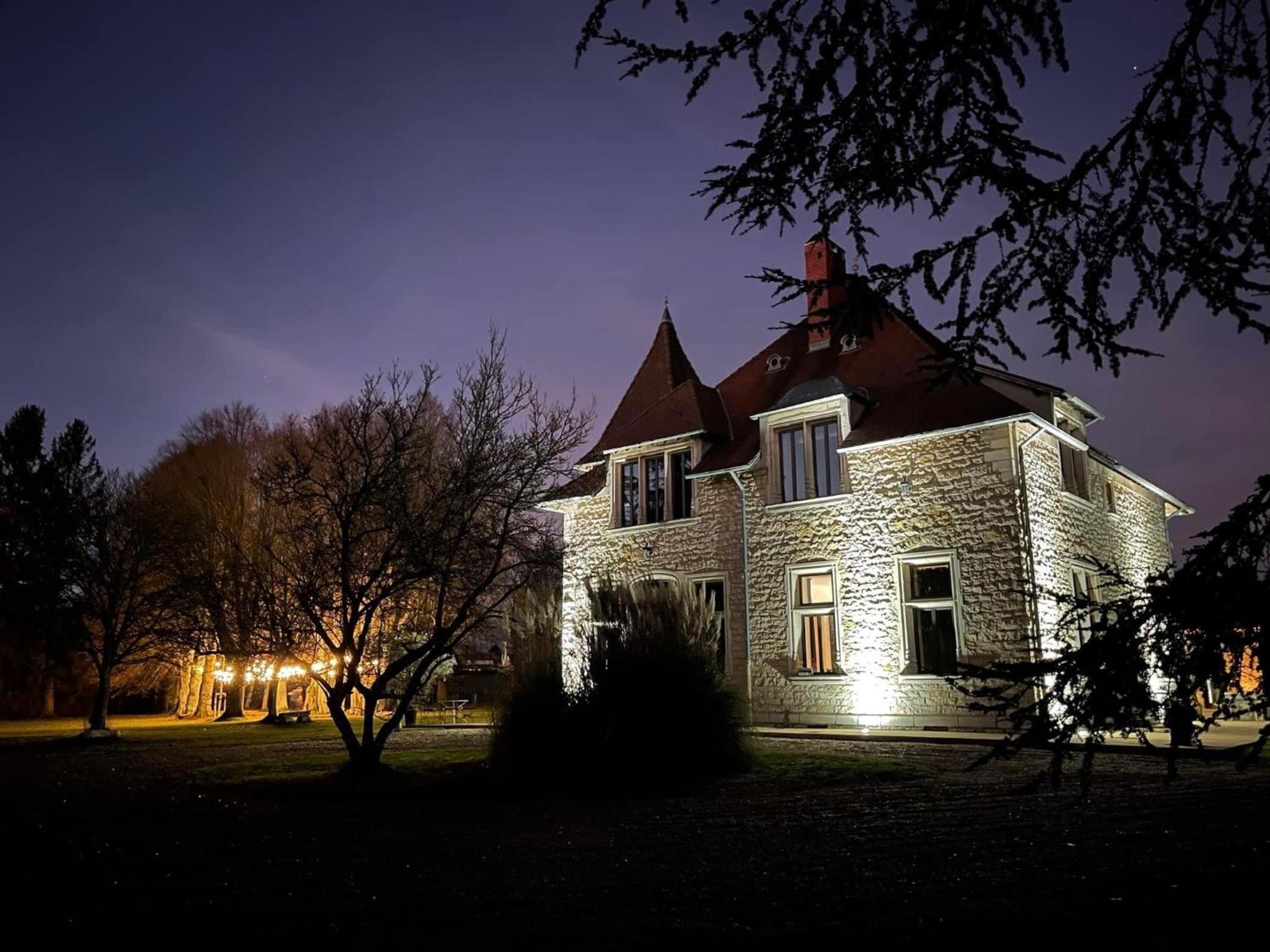 Chambres Au Chateau Du Mouillat Saint-Clair-de-la-Tour Eksteriør bilde
